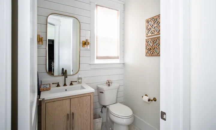New,Luxury,Beach,Home,Guest,Bath