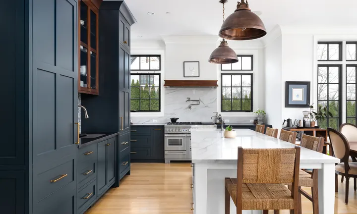 Elmhurst,,Il,,Usa,-,February,24,,2021:,A,Luxurious,Kitchen