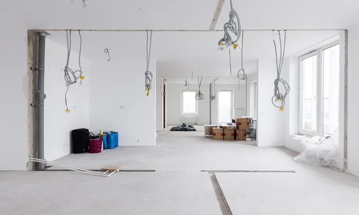 Empty,Concrete,Commercial,Space,Without,Finishing,With,Partitions